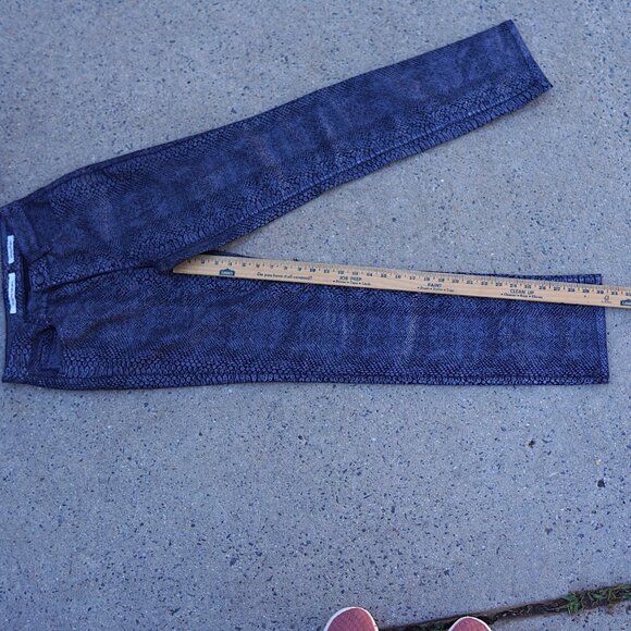 Jones NY Snakeskin Jeans Size 6 Mid-Rise Straight Leg Black Gray Stretch - Picture 9 of 13
